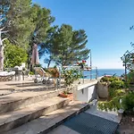 La Casita Blanca,