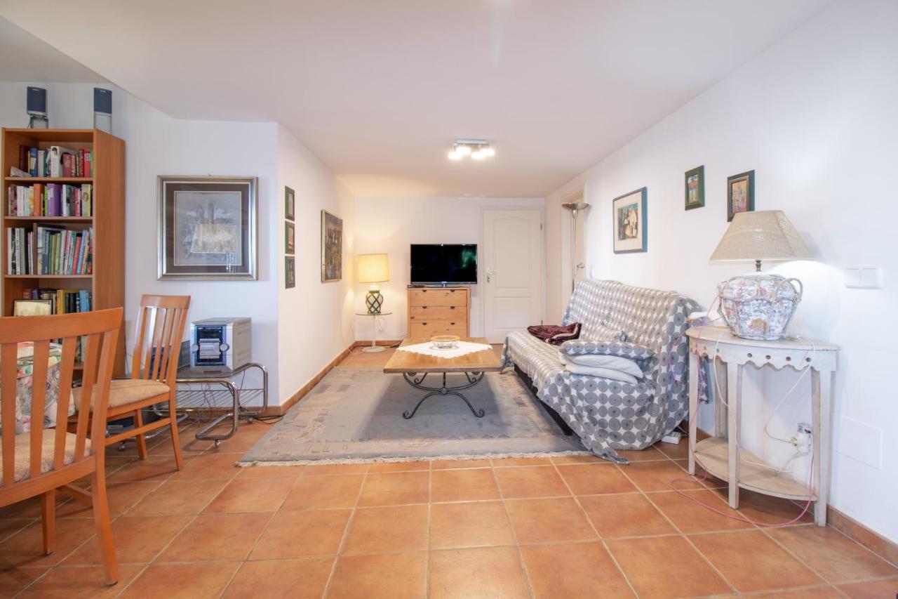 La Casita Blanca,